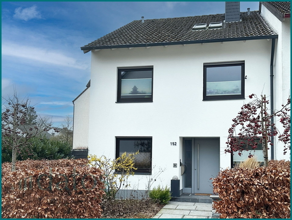 Bild: 01 Vorderfront