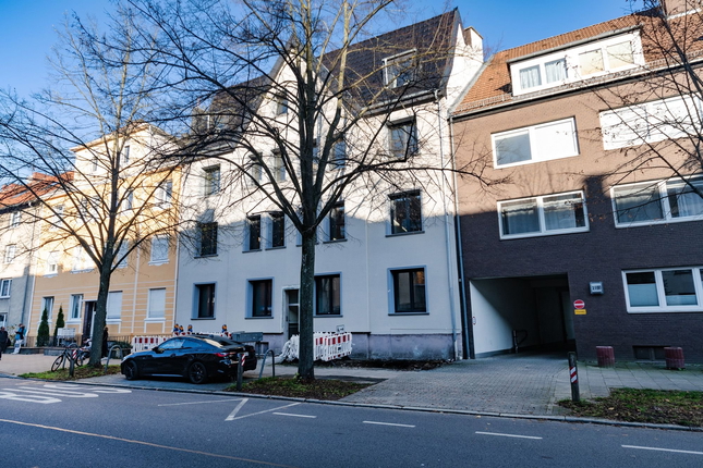 Bild: Haus Straßenansicht
