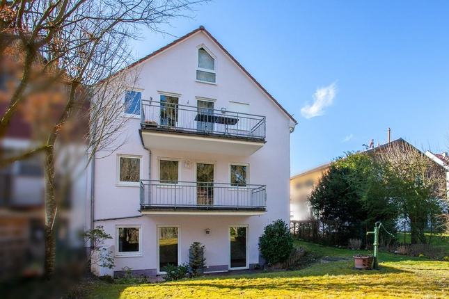 Bild: Gartenansicht des 3-Familienhauses