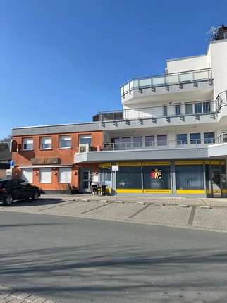 Bild: Außenansicht Gebäudekomplex
