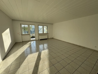Wohn- & Esszimmer Ansicht 1