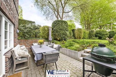 Terrasse mit eigenem Garten