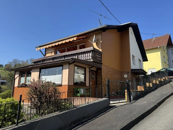 Bild: Einfamilienhaus mit Aussicht