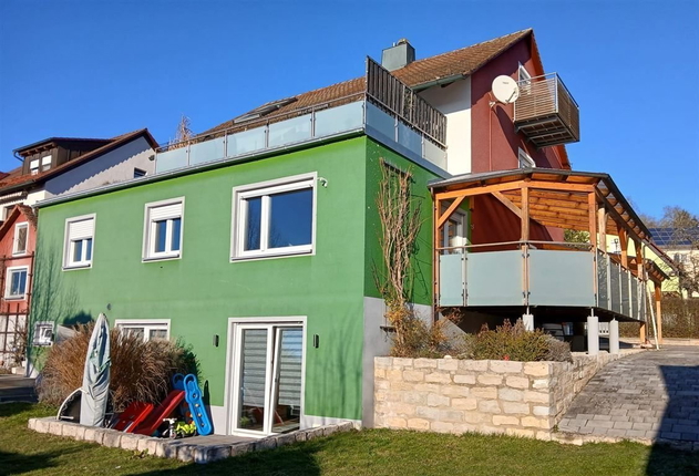 Bild: Mehrfamilienhaus kernsaniert