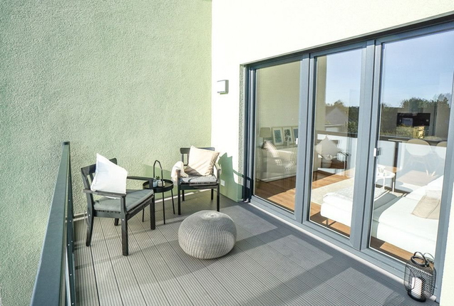 Bild: traumhafter, großzügiger Balkon