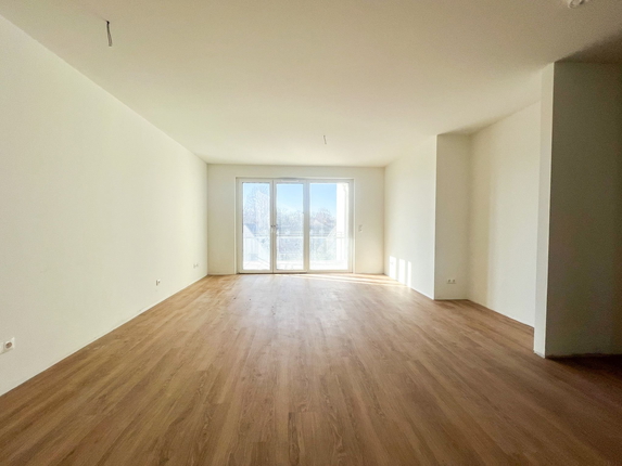 Bild: Wohn- und Esszimmer, Küche
