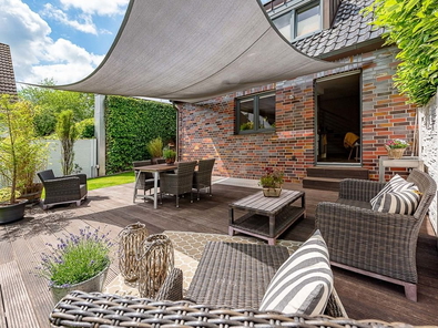 hintere Terrasse zum Garten
