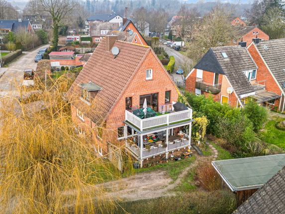 Bild: Seitenansicht-Balkon-Terrasse