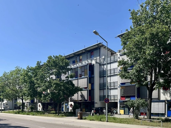 Bild: Blick auf die Wohnanlage