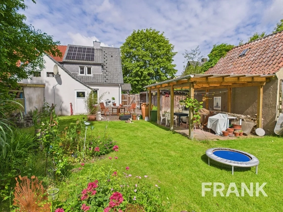 Bild: Rückansicht Garten