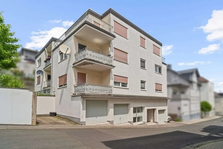 Straßenansicht, Haus von vorne
