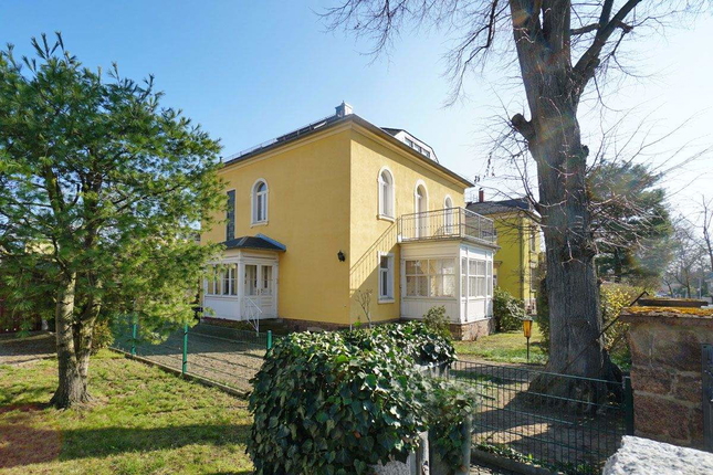 Bild: Seitenansicht Villa
