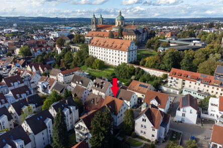 In der Stadt, nah zu Basilika/Hochschulen