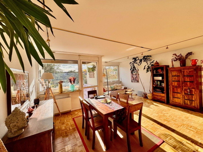 E1 Wohn-/Esszimmer/Balkon