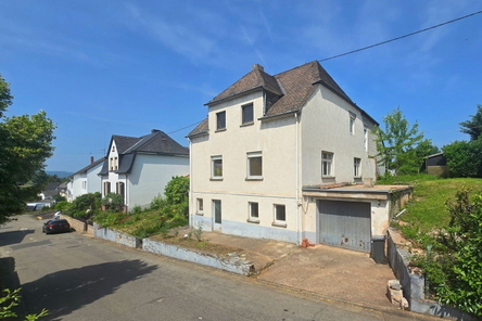 Straßenansicht 1