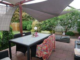Teilüberdachte Terrasse
