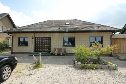 2 Fam. Haus in Rheinberg-Ossenberg