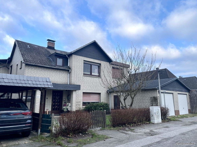 Vordere Hausansicht