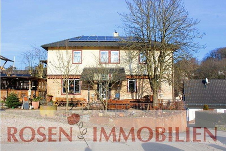 Frontansicht Hauptgebäude.JPG