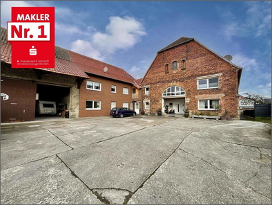 Ansicht Haupthaus mit Scheune