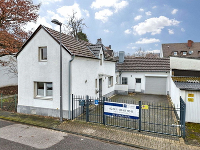 Straßenansicht