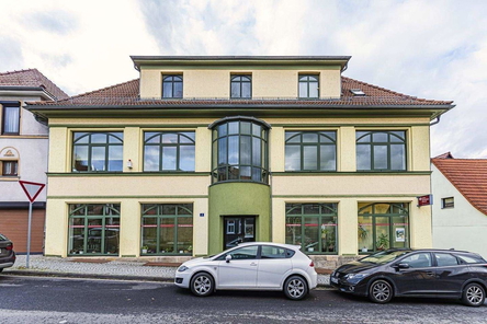 01 Ansicht Wohn- und Geschäftshaus.jpg