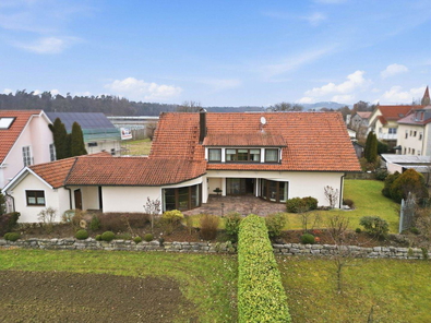 Gebäude mit Garten