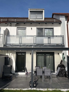 Haus Garten Terrasse Bild 1