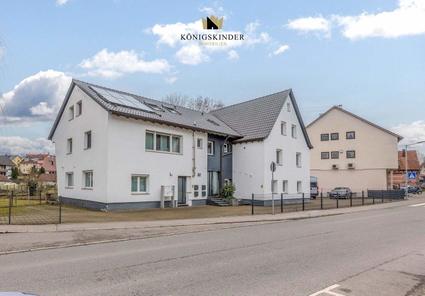 Gesamtansicht des modernisierten Mehrfamilienhauses