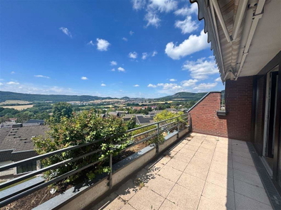 Balkon mit Fernblick über Baunatal