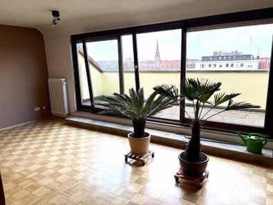 Wohnzimmer Balkon.JPG