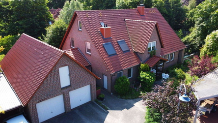 Hausansicht_oben_vorne