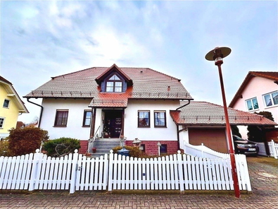 Straßenansicht