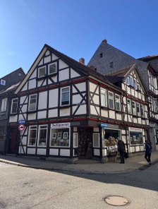 Historisches Wohnhaus mit Gewerbeeinheit
