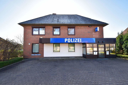 Haus Front.jpg