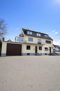 3-4 Parteienhaus