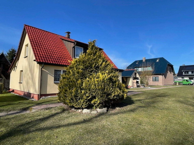Zwei Häuser in Wiek auf Rügen