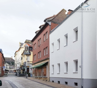 Front- und Straßenansicht