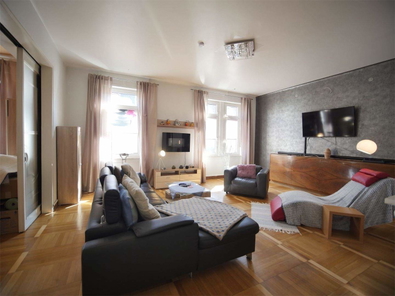 Wohnzimmer a