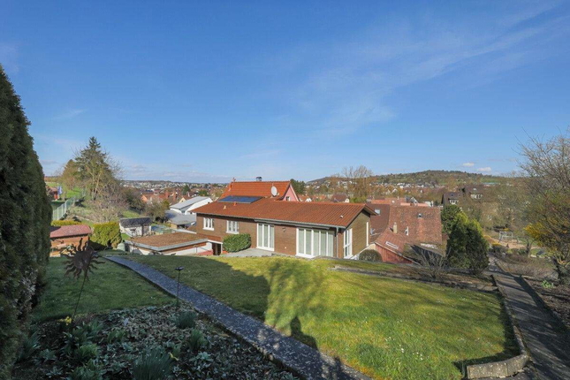 Bild: Rückansicht und Garten