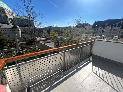 Balkon z. Bernhardusplatz.jpg