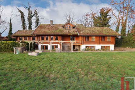 Rückseite (Haupthaus)