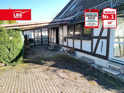 Eingang/ Carport