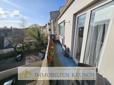 Großer sonniger Balkon