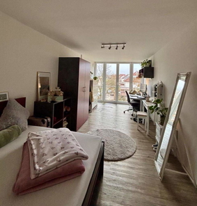 Zimmer mit Blick nach Draussen
