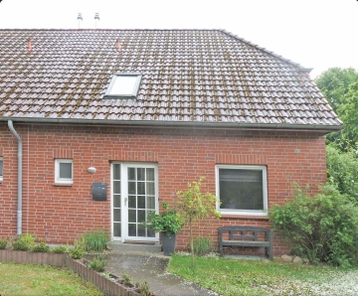 Hausansicht mit Eingang