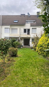 Hausansicht Garten