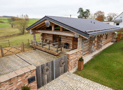 Titelbild_Haupthaus.jpg