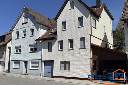 Doppelhaushälfte mit Carportanbau