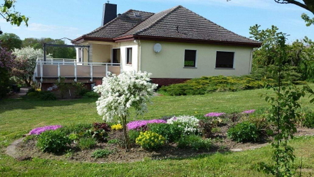 Einfamilienhaus mit Garten